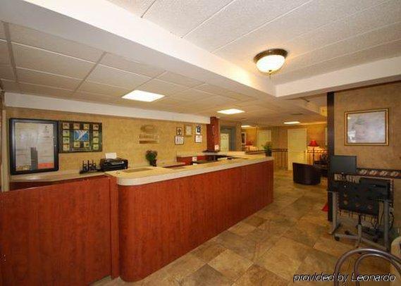 Econo Lodge Hicksville Beltér fotó